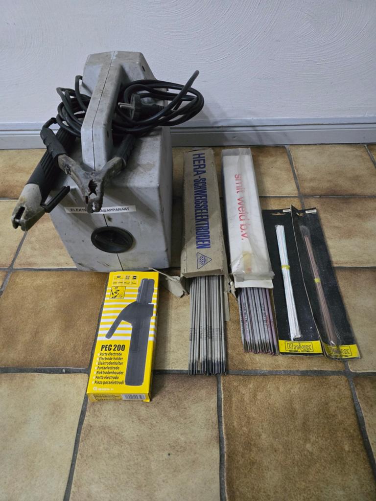 Elektrode lasapparaat ( KINZO ARC POWER 1600 ), Ophalen, Gebruikt, Minder dan 150 ampère, Elektroden