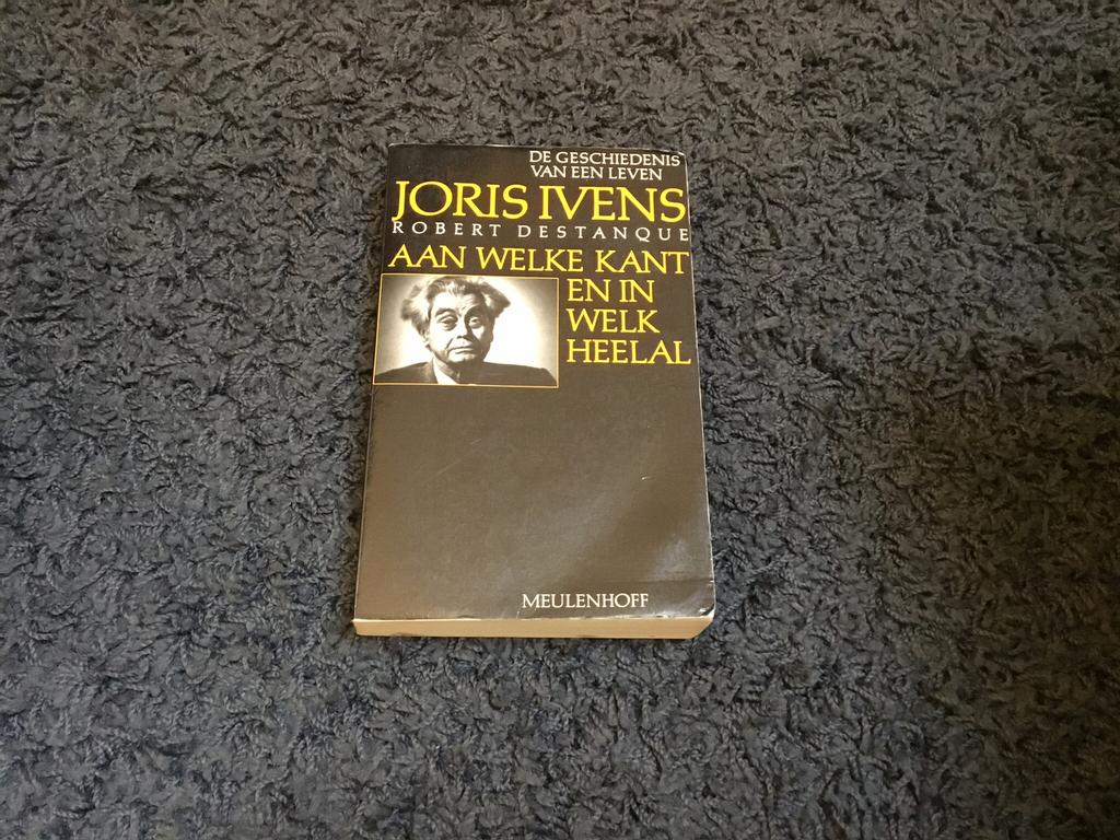 Aan welke kant en in welk heelal  Joris Ivens, Ophalen of Verzenden, Zo goed als nieuw