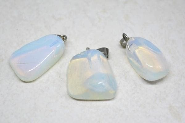 Opaliet hangers (029), Ophalen of Verzenden, Mineraal