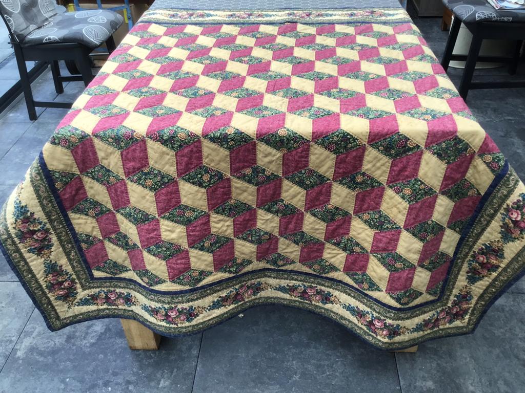 Quilt. 135x150 cm, Ophalen, Overige kleuren, Zo goed als nieuw, 30 tot 120 cm