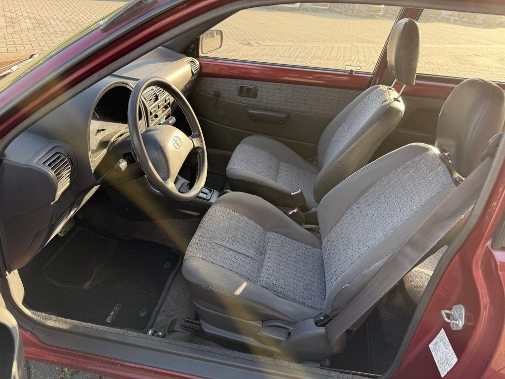 Toyota Starlet 1.3i (bj 1995, automaat), foto 11