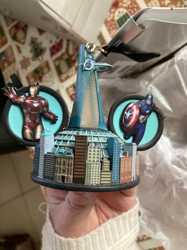 Nieuw Marvel ( Disney ) ornament - Light up ears, Verzamelen, Disney, Nieuw, Beeldje of Figuurtje, Overige figuren, Ophalen of Verzenden
