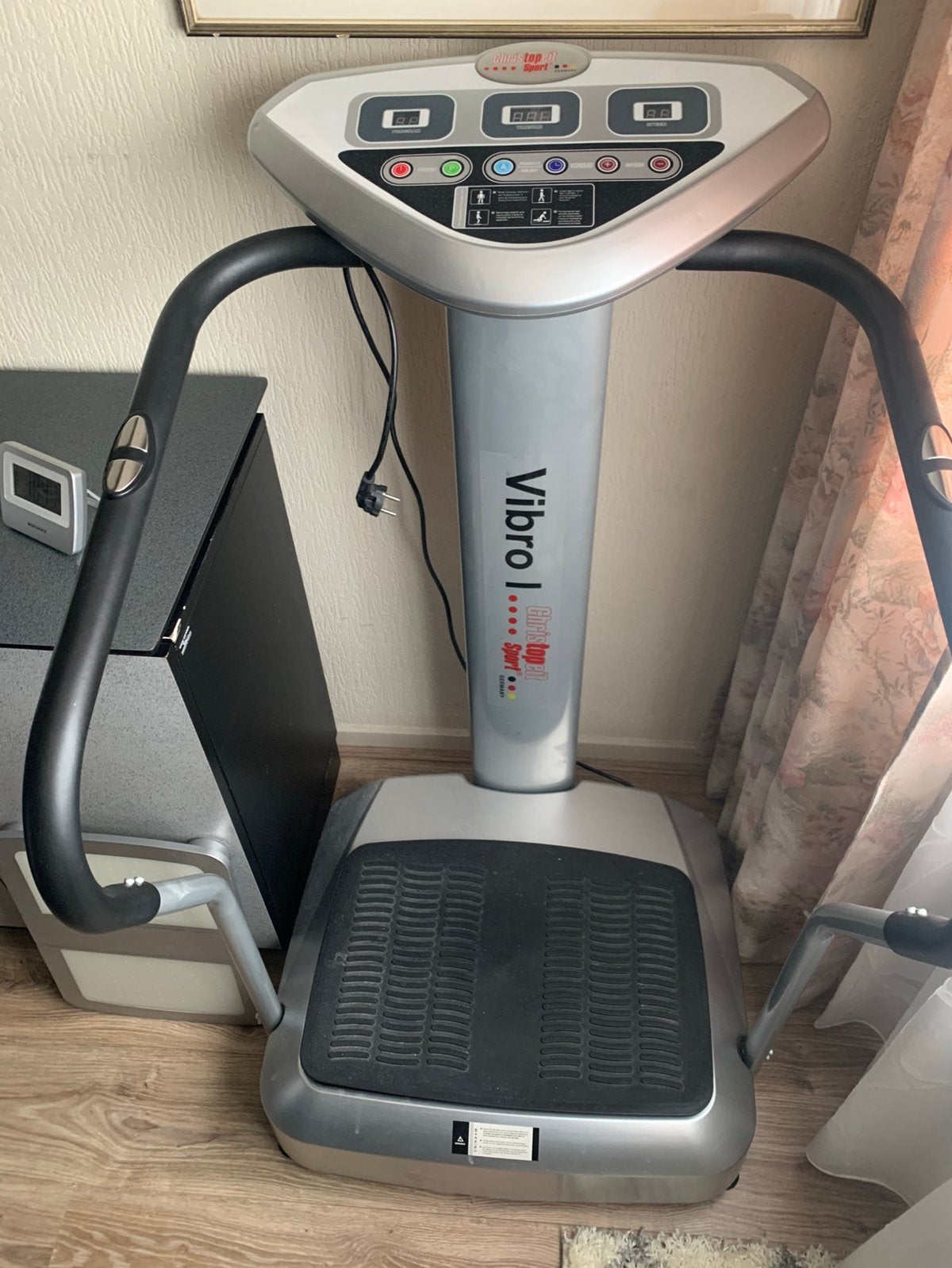 Vibro trilplaat, Ophalen, Zo goed als nieuw, Benen, Trilplaat