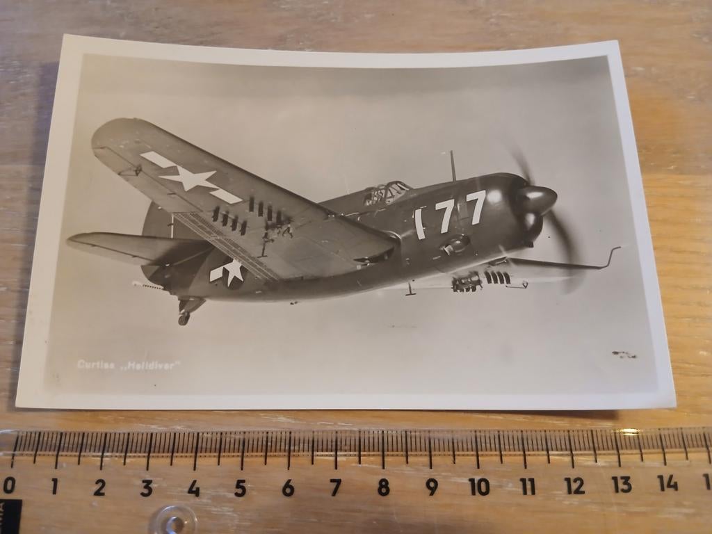 Curtis Helldiver ansichtkaart USA vliegtuig Luchtvaart, Ophalen of Verzenden, Zo goed als nieuw, Kaart, Foto of Prent