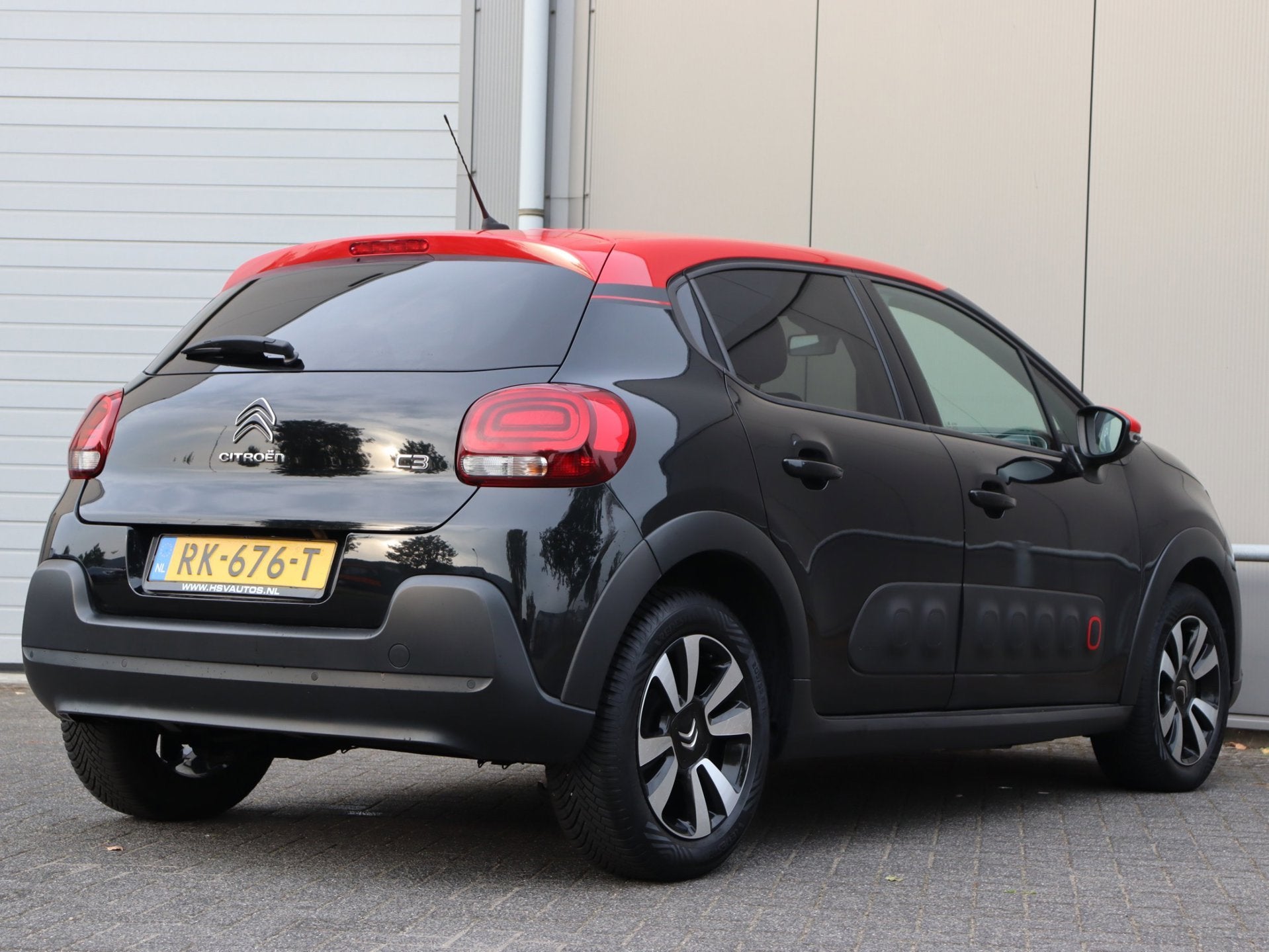 Foto 10 van Citroen C3 1.2 PureTech Shine navi LM airco org NL