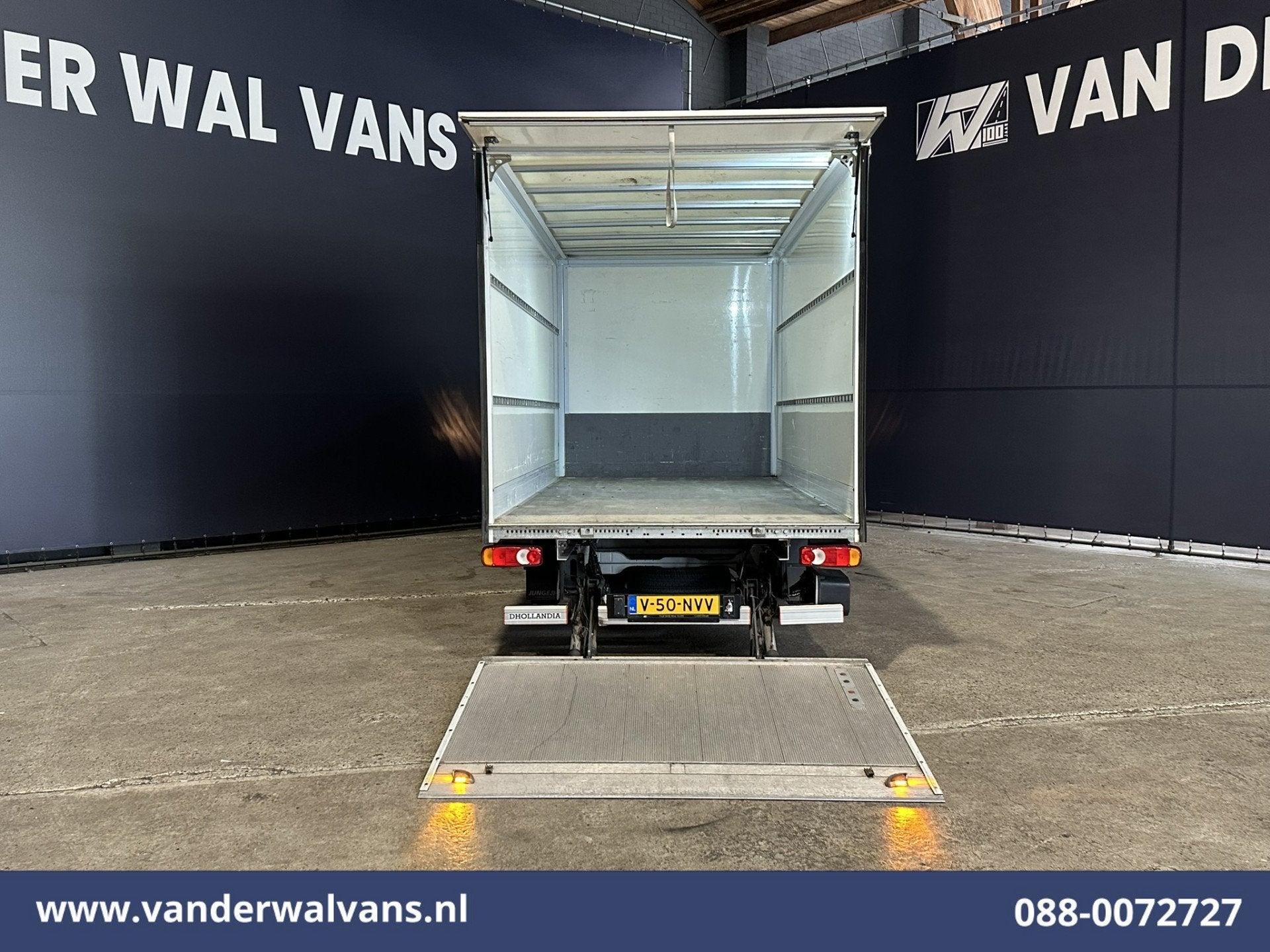 Peugeot Boxer 2.2 BlueHDi 141pk Bakwagen 436cm Lang Laadklep, Voorwielaandrijving, Stof, Gebruikt, 4 cilinders