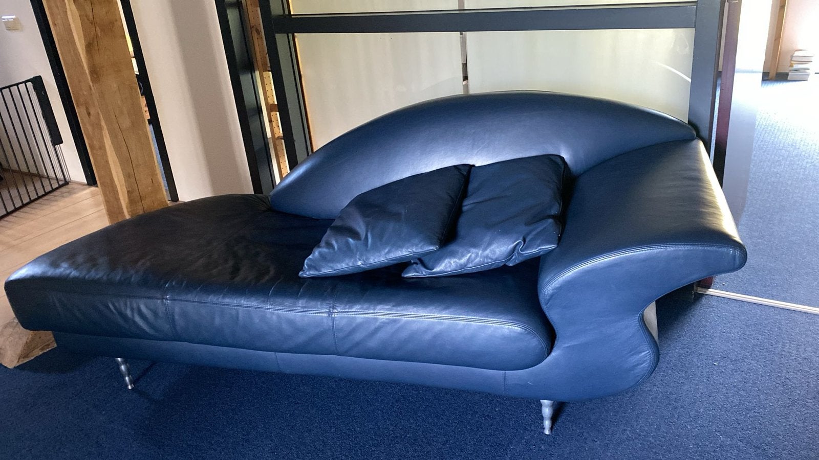 Donkerblauwe Leren Chaise Longue met Kussens - 120x80 cm, Gebruikt, Eenpersoons, Ophalen of Verzenden, Minder dan 150 cm