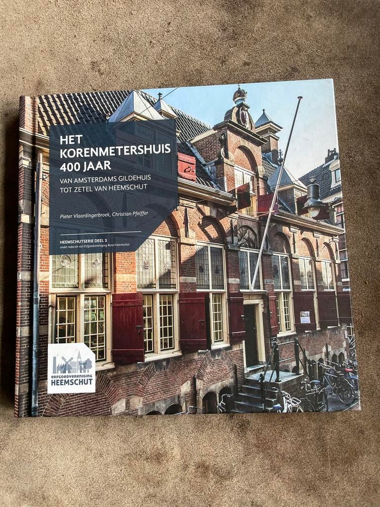 Amsterdam - Het Korenmetershuis 400 jaar, Boeken, Ophalen of Verzenden, 20e eeuw of later, Gelezen