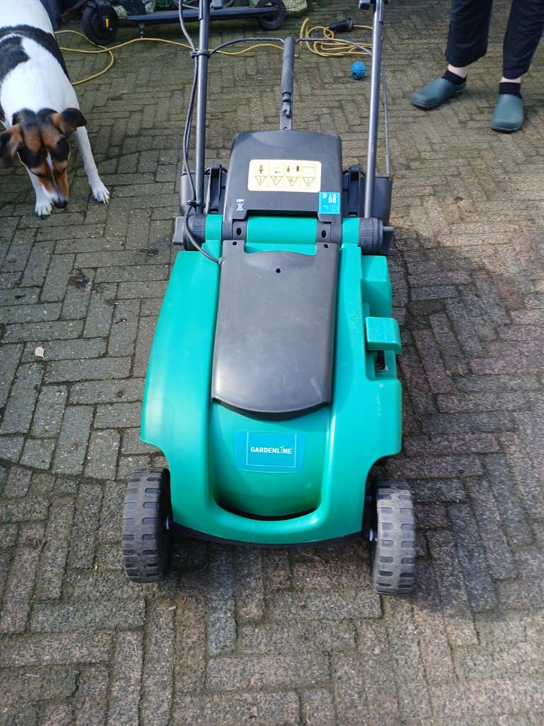 Goedwerkende Elektrische grasmaaier, Tuin en Terras, Grasmaaiers, Ophalen, Gebruikt, Elektrische grasmaaier, Opvangzak