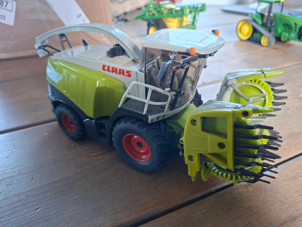 Siku claas jaguar 960 hakselaar, Hobby en Vrije tijd, Modelauto's | 1:32, Ophalen of Verzenden, Tractor of Landbouw, SIKU
