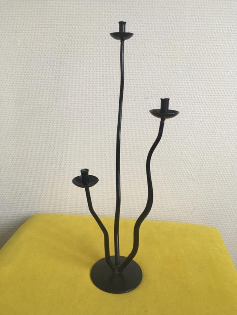 Brutalist vintage golvende kandelaar hysteria stijl, Huis en Inrichting, Gebruikt, 25 tot 50 cm, ?, Metaal