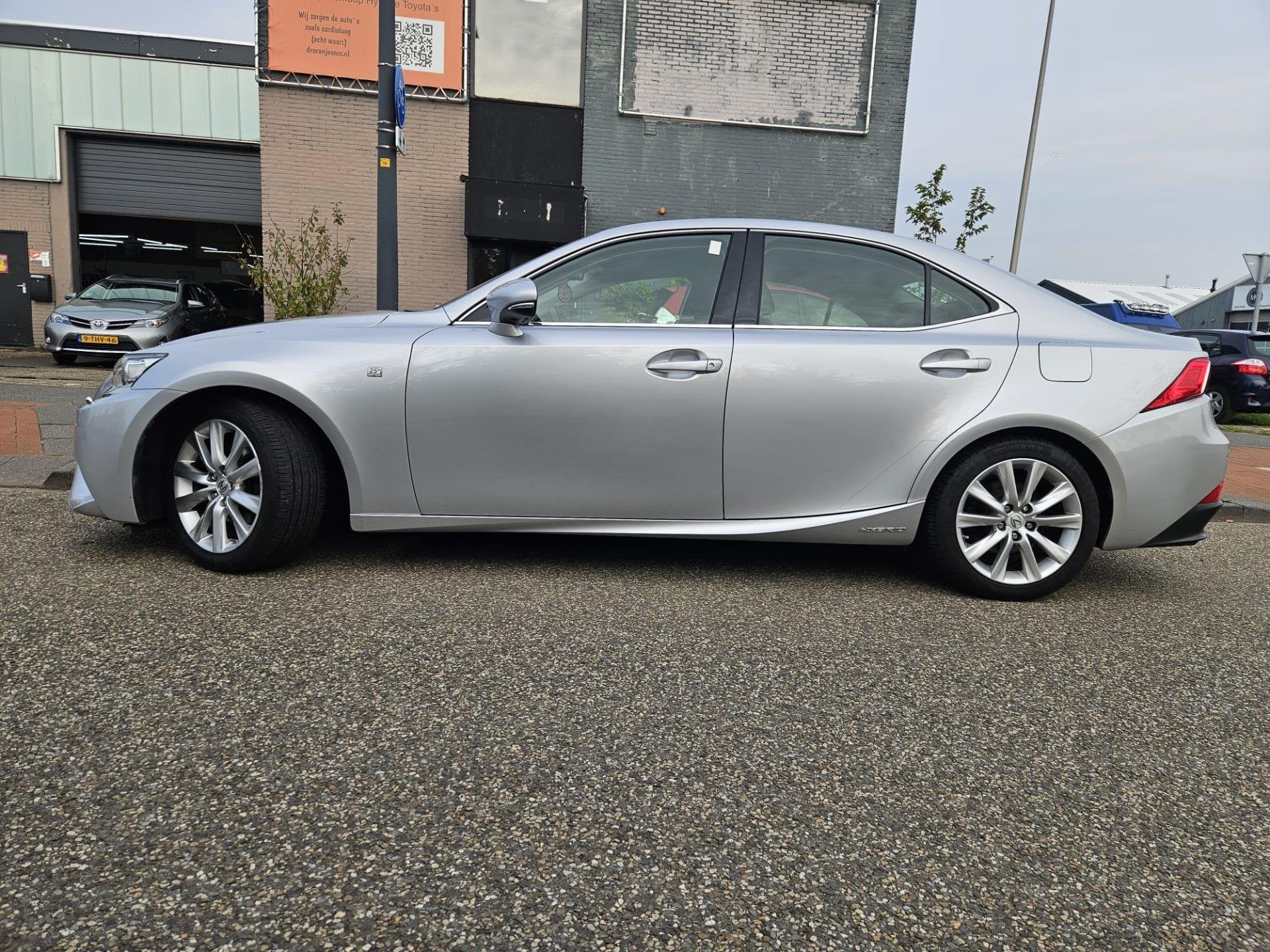 Lexus IS 300h GARANTIE Pittig!, Auto's, Automaat, Dealer onderhouden, Achterwielaandrijving, Gebruikt