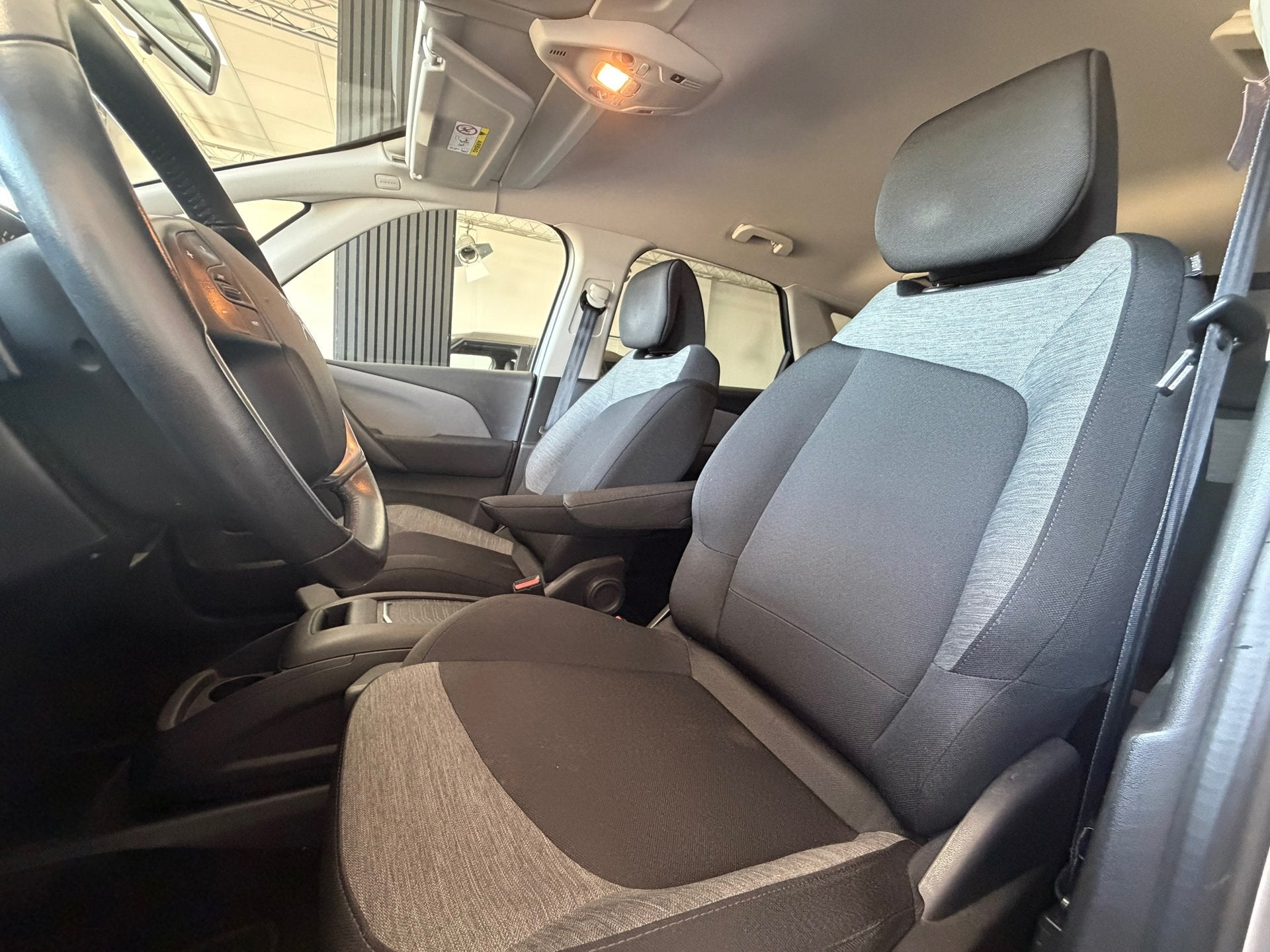 Citroen C4 Picasso 1.2 PureTech Selection, Stof, Gebruikt, 1199 cc, 1470 kg