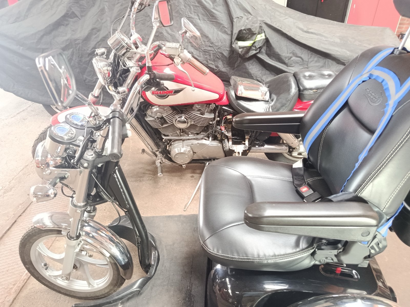 VERKOCHT Nette en goed onderhouden Drive scootmobiel, Diversen, Ophalen, Drive, Zo goed als nieuw, 16 km/u of meer