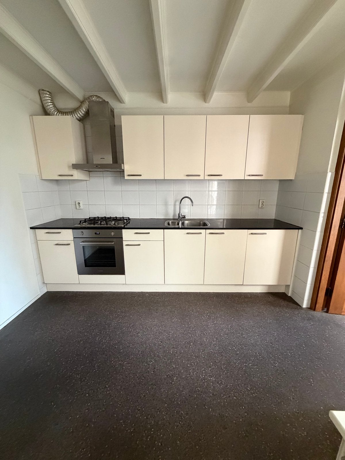 Keukenblok met apparatuur: spoelbak, koelkast, oven, gasforn, Huis en Inrichting, Ophalen, Gebruikt, Overige materialen, Enkelwandige keuken