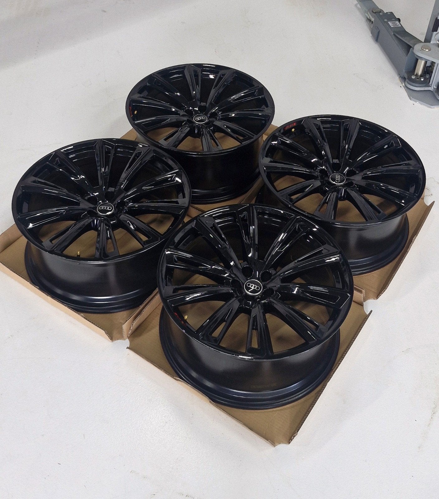 Velgen Audi 23 inch Q8 SQ8 Zwart, Auto-onderdelen, Banden en Velgen, Ophalen, Velg(en), 285 mm, Nieuw