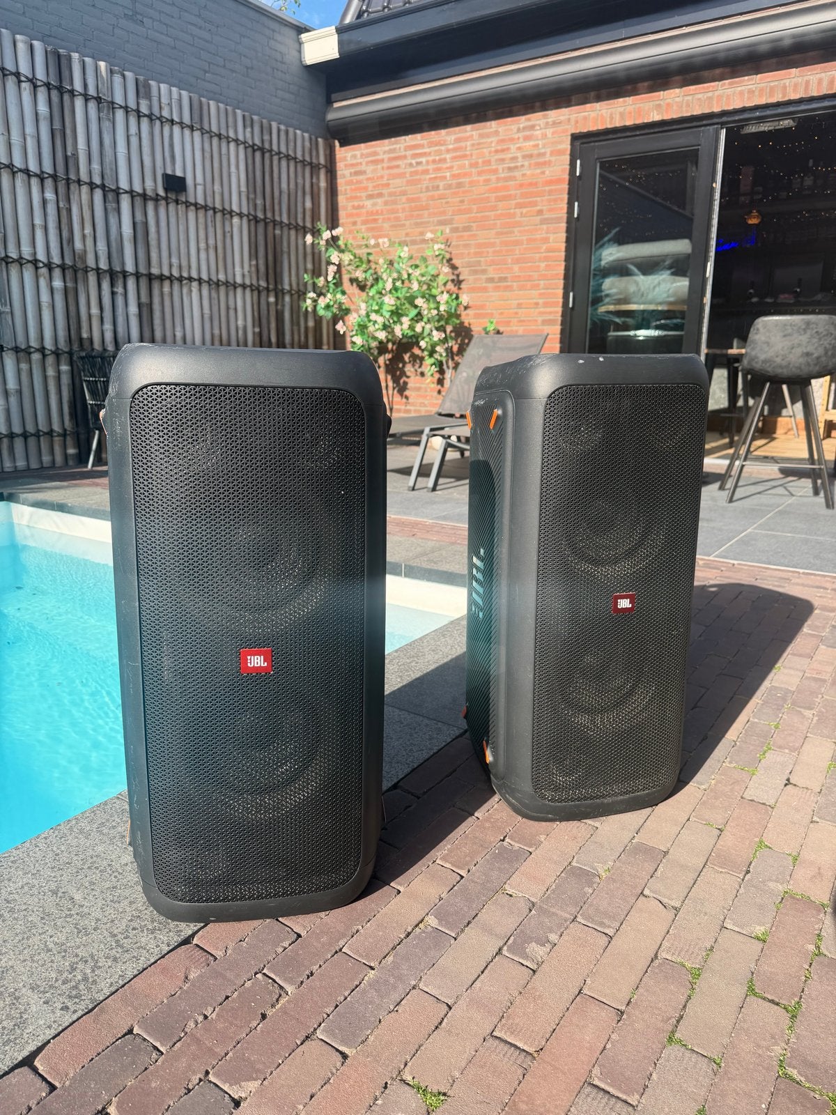 2x JBL Partybox 300  275€ p/s, Ophalen, Gebruikt, JBL, Party speaker