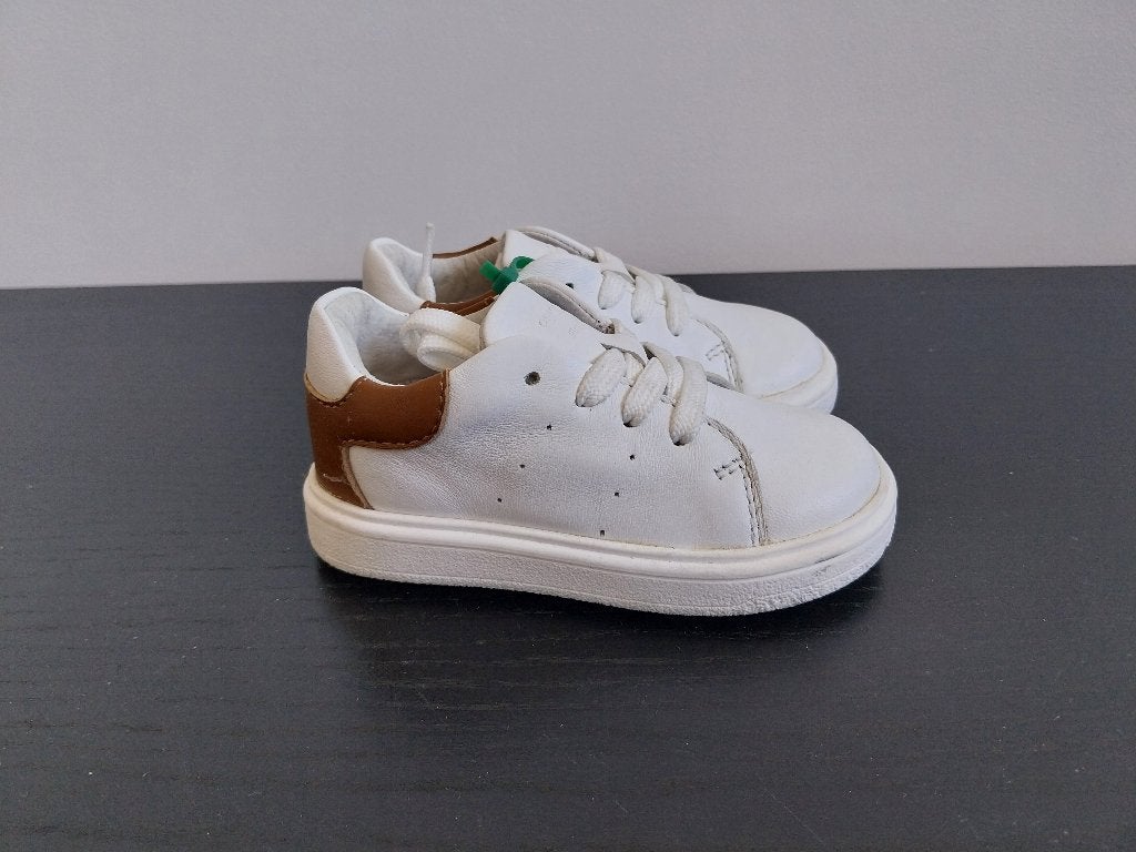 Sneaker Pinocchio wit bruin maat 21 NIEUW, Pinocchio, SO, Schoenen, Nieuw