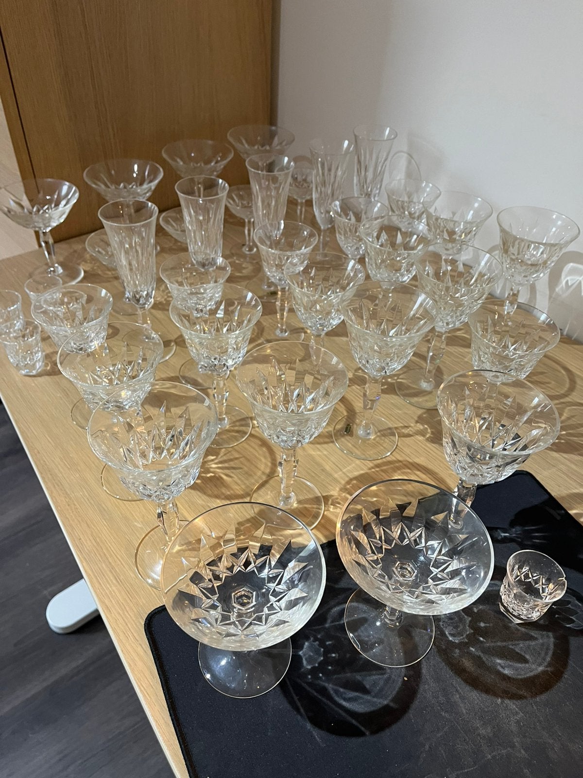 Grote collectie kristallen glazen, Antiek en Kunst, Ophalen