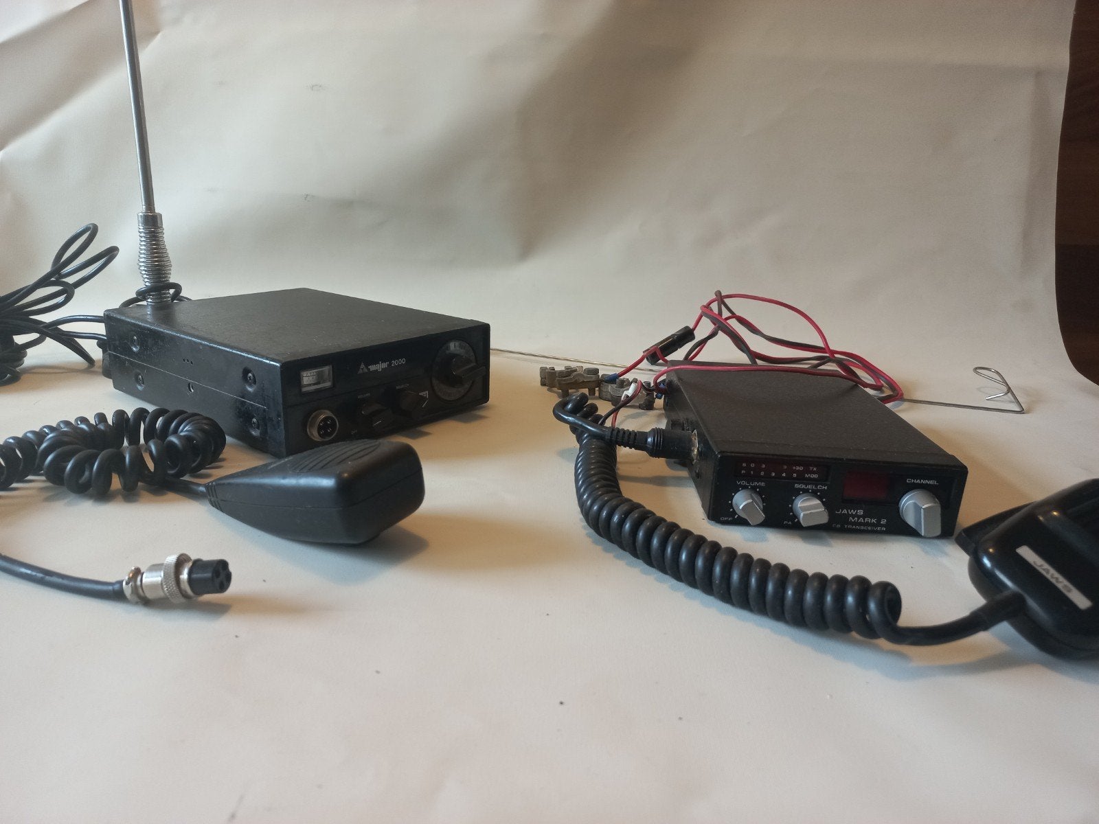 Twee 12/24V CB Radio's met Antenne en Microfoon, Ophalen of Verzenden