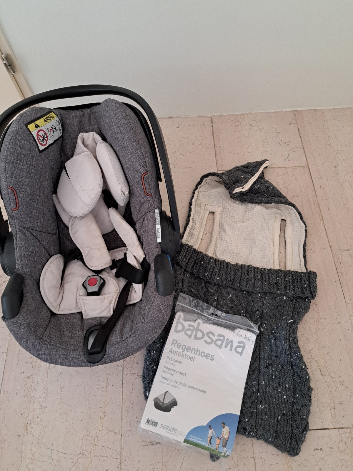 Stokke BeSafe Maxi-Cosi met regenhoes en voetenzak, Kinderen en Baby's, 0 t/m 13 kg, Ophalen, Overige merken, Gebruikt