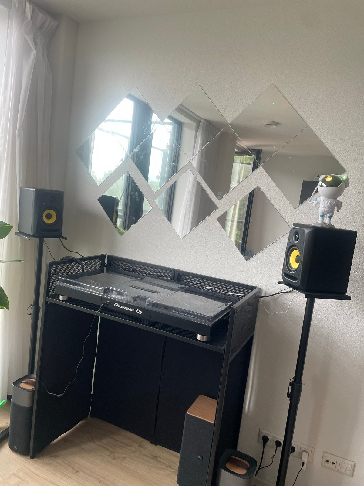 Pioneer DJ-set XDJ-XZ met speakers en standaard + booth, Ophalen, Zo goed als nieuw, Dj-set, Pioneer
