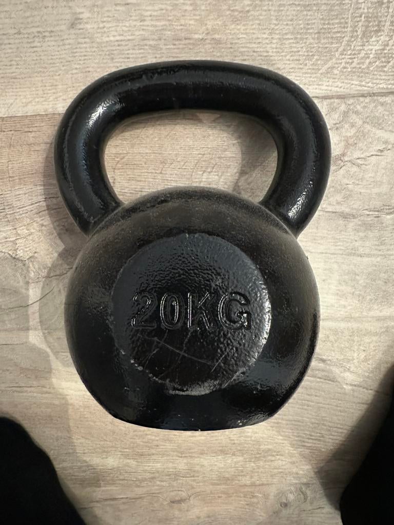 20KG Gietijzeren Kettlebell – Stevig & goede staat, Sport en Fitness, Ophalen, Zo goed als nieuw, Kettlebell