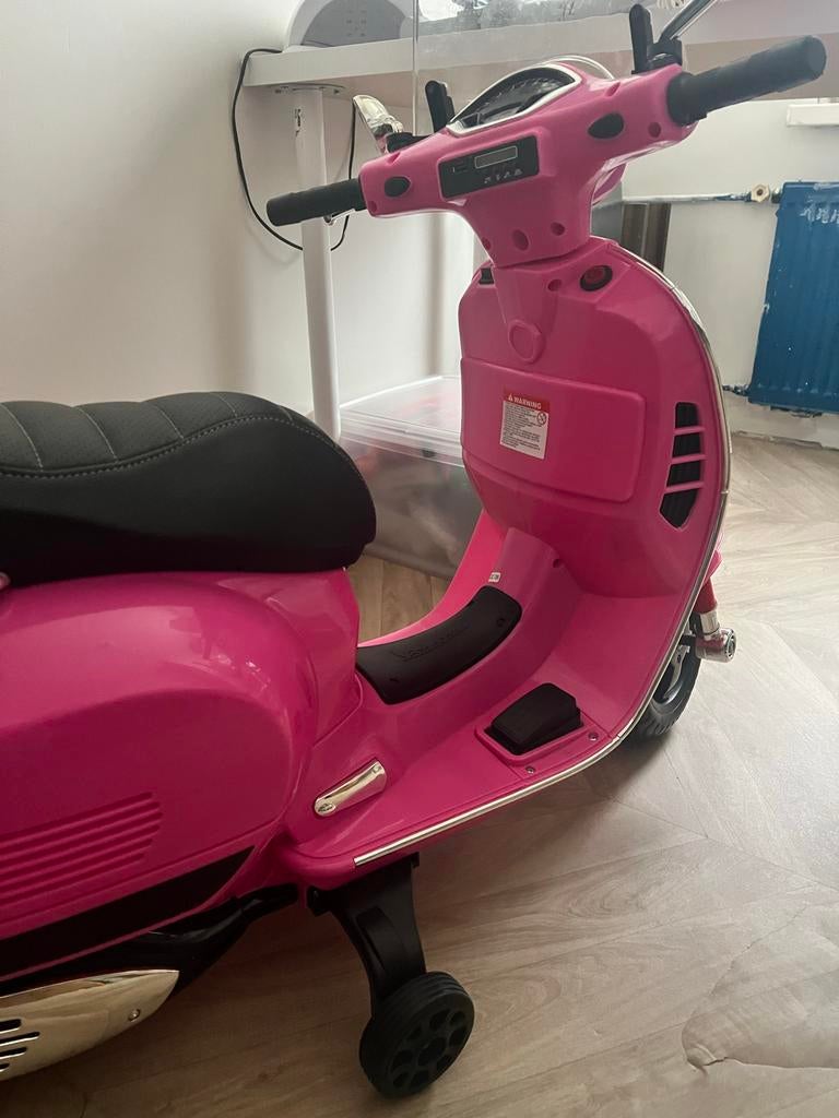 Roze Vespa voor peuter/kleuter, Ophalen, Gebruikt