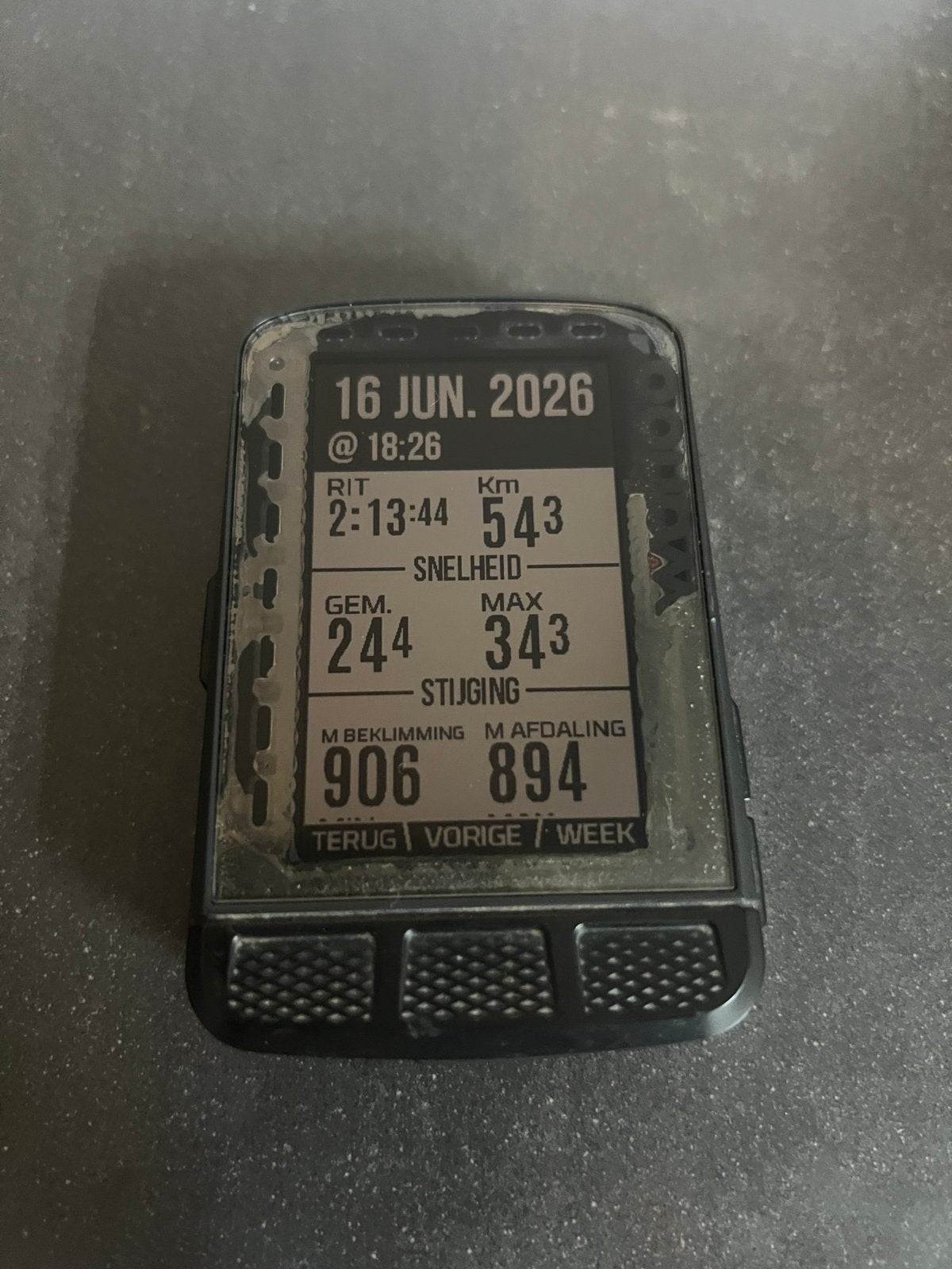 Wahoo ELEMNT roam V1 met wat mankementen, Fietsen en Brommers, Fietsaccessoires | Fietscomputers, Ophalen of Verzenden, Gebruikt