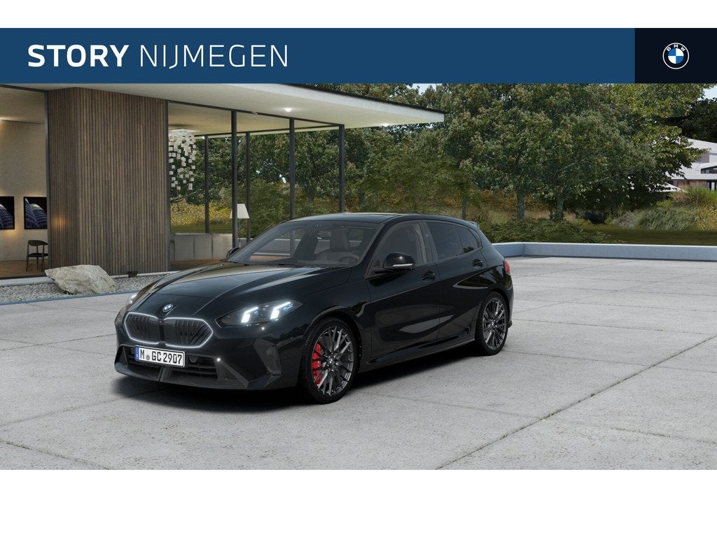BMW 1 Serie 120 M Sport Automaat / Panoramadak / Sportstoele, Auto's, BMW, Zwart, 156 pk, Zwart, Bedrijf