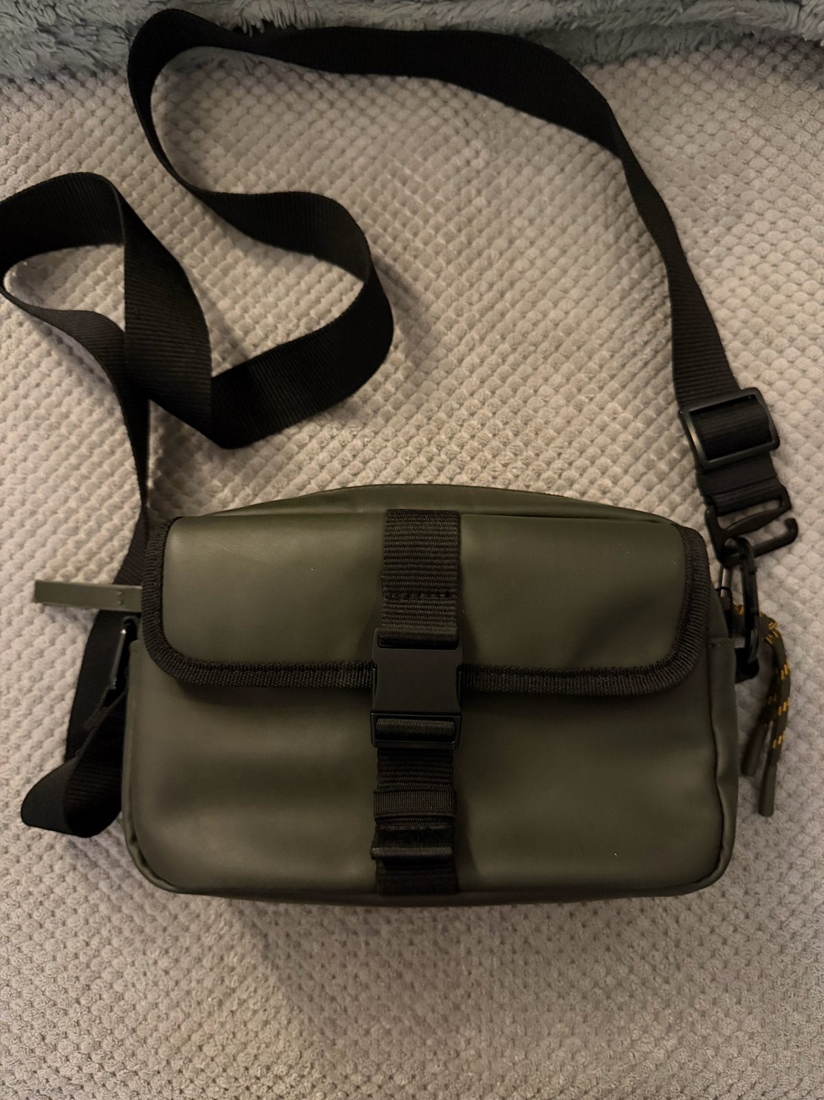 Zara tas - Groene schoudertas, Sieraden, Tassen en Uiterlijk, Tassen | Schoudertassen, Ophalen of Verzenden, Zo goed als nieuw