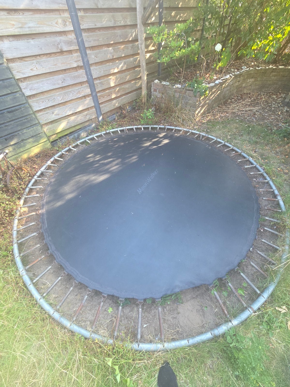Moonwalker Trampoline - 3 meter. mist 2 veren en rand €35,95, Ophalen, Gebruikt