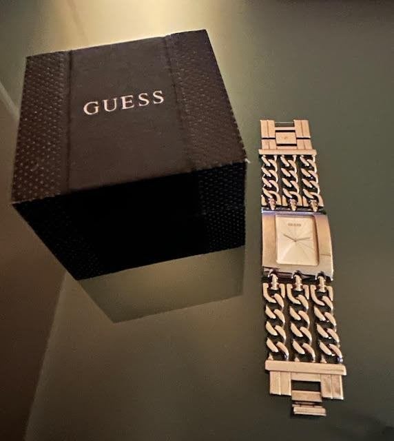 Guess horloge vintage heavy metal, Sieraden, Tassen en Uiterlijk, Staal, Gebruikt, Staal, Guess