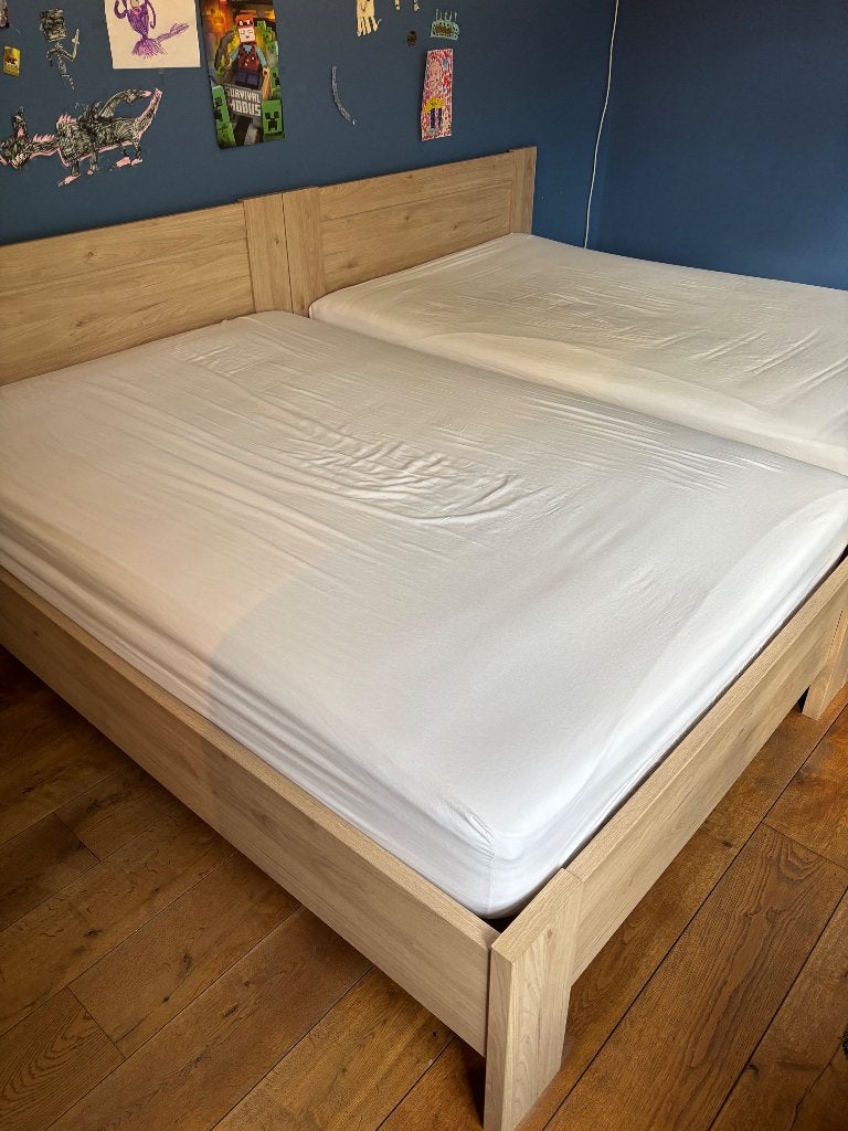 Bed (of 2 bedden) 140x210, Ophalen, Eenpersoons, 140 cm, Zo goed als nieuw