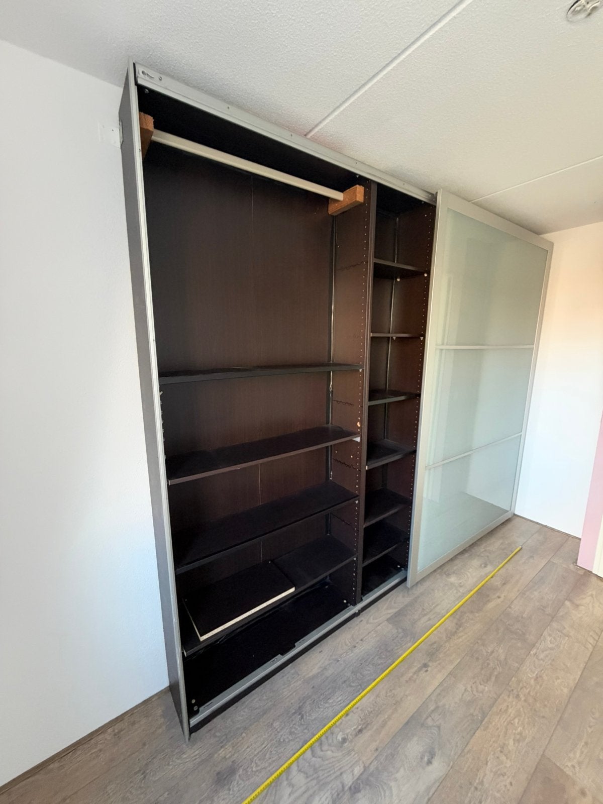 Gratis schuifdeur voor kledingkast, Ophalen, Met lade(s), Zo goed als nieuw, 200 cm of meer