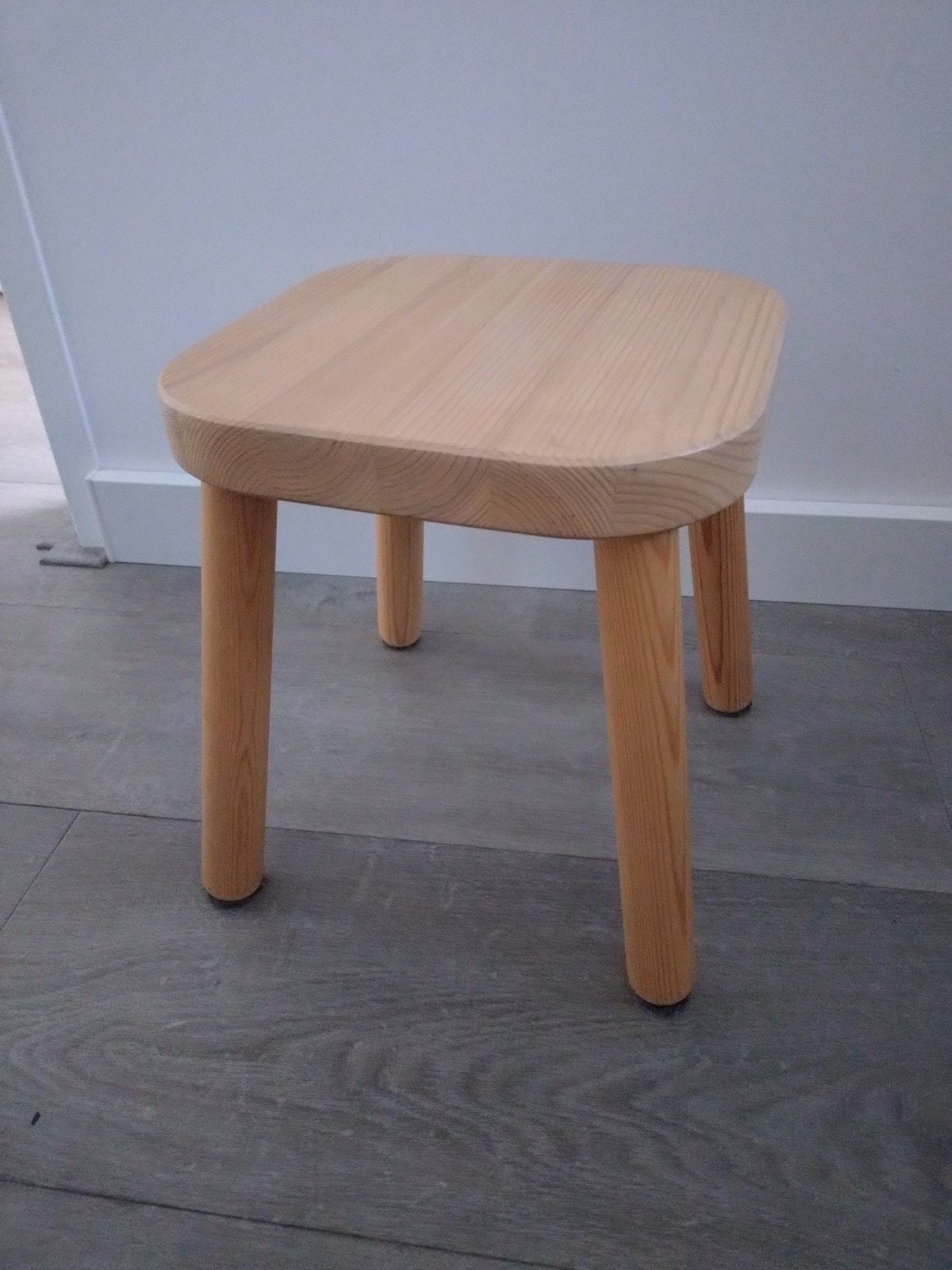 Houten krukje van Ikea, Ophalen, Zo goed als nieuw, Hout