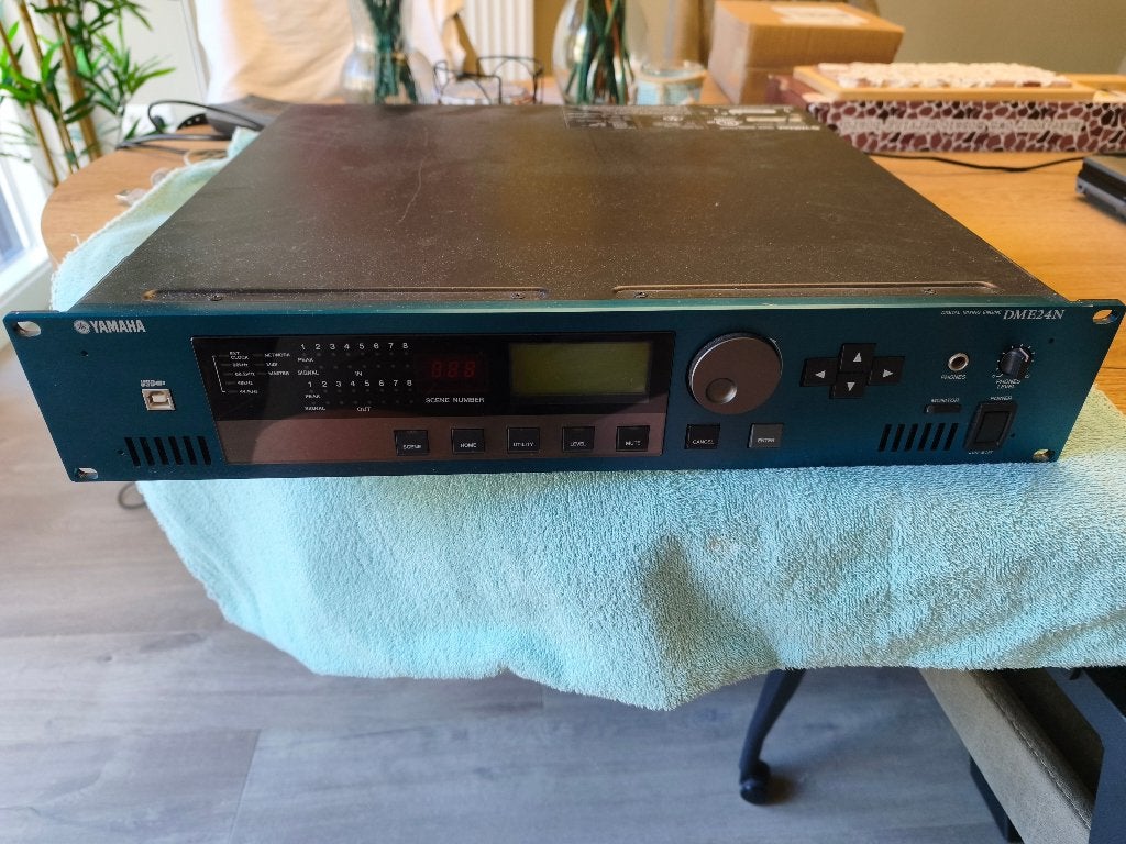 Yamaha DME24N digital mixing engine + laptop Dell D830, Muziek en Instrumenten, Mengpanelen, Ophalen, Gebruikt, 10 tot 20 kanalen