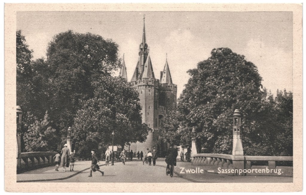 967655	Zwolle	OV Circa 1930 Sassenpoort	Sassenpoortenbrug, Ophalen of Verzenden, 1920 tot 1940, Gelopen, Overijssel