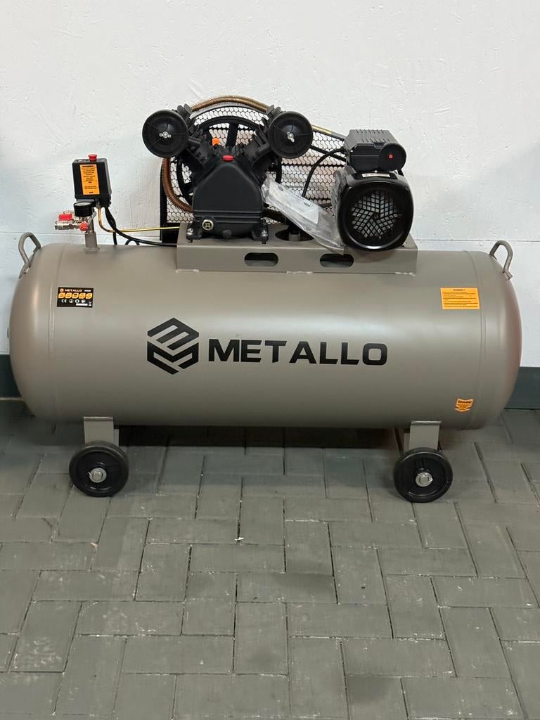 ### 200 L 2 cilinder compressor nieuw ‼️, Doe-het-zelf en Verbouw, Compressors, Nieuw, 6 tot 10 bar, 100 liter of meer, 200 tot 400 liter/min