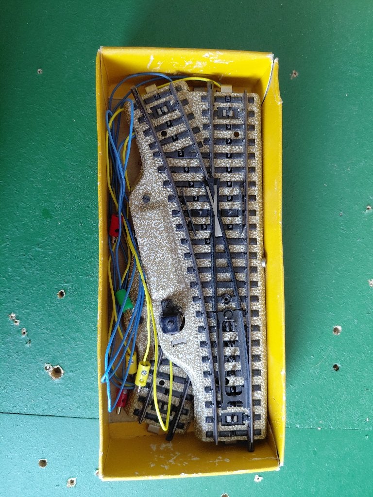 Märklin wissels 2 paar en 1x Links, 5202 grote lantaarn, Wisselstroom, Gebruikt, Rails, Ophalen of Verzenden