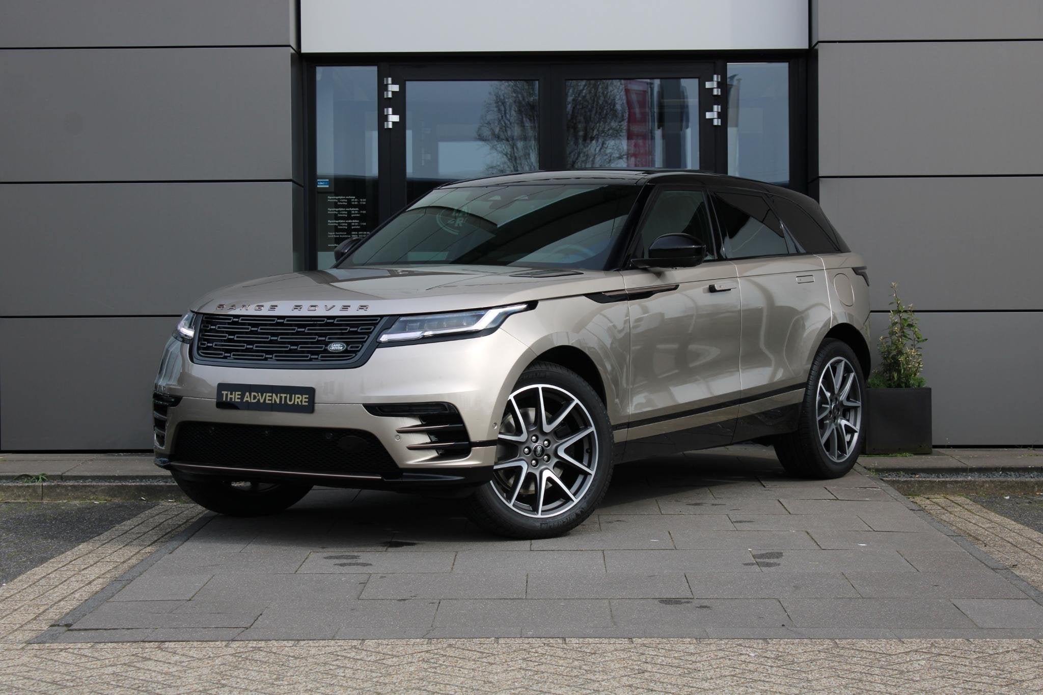 Land Rover Range Rover Velar P400e Autobiography | Massage |, Auto's, Automaat, 404 pk, Euro 6, Met garantie (alle)