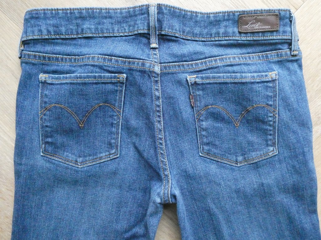 Levi Slight Curve Straight leg spijkerbroek maat 28-34, Blauw, Ophalen of Verzenden, Zo goed als nieuw, W28 - W29 (confectie 36)