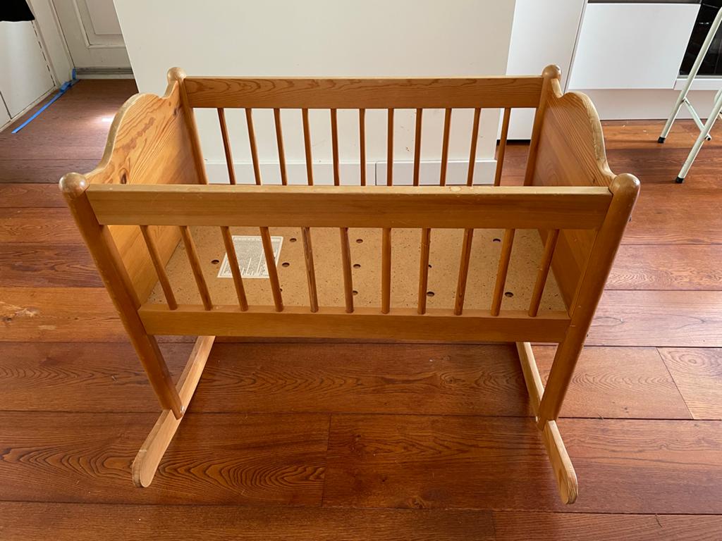 Houten Wiegje - Zo goed als nieuw, Kinderen en Baby's, Babywiegjes en Ledikanten, Ophalen, Zo goed als nieuw, Wieg