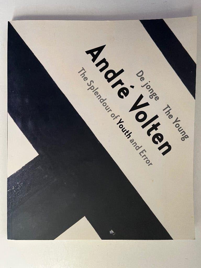 De jonge André Volten, Ophalen of Verzenden, Zo goed als nieuw, Beeldhouwkunst