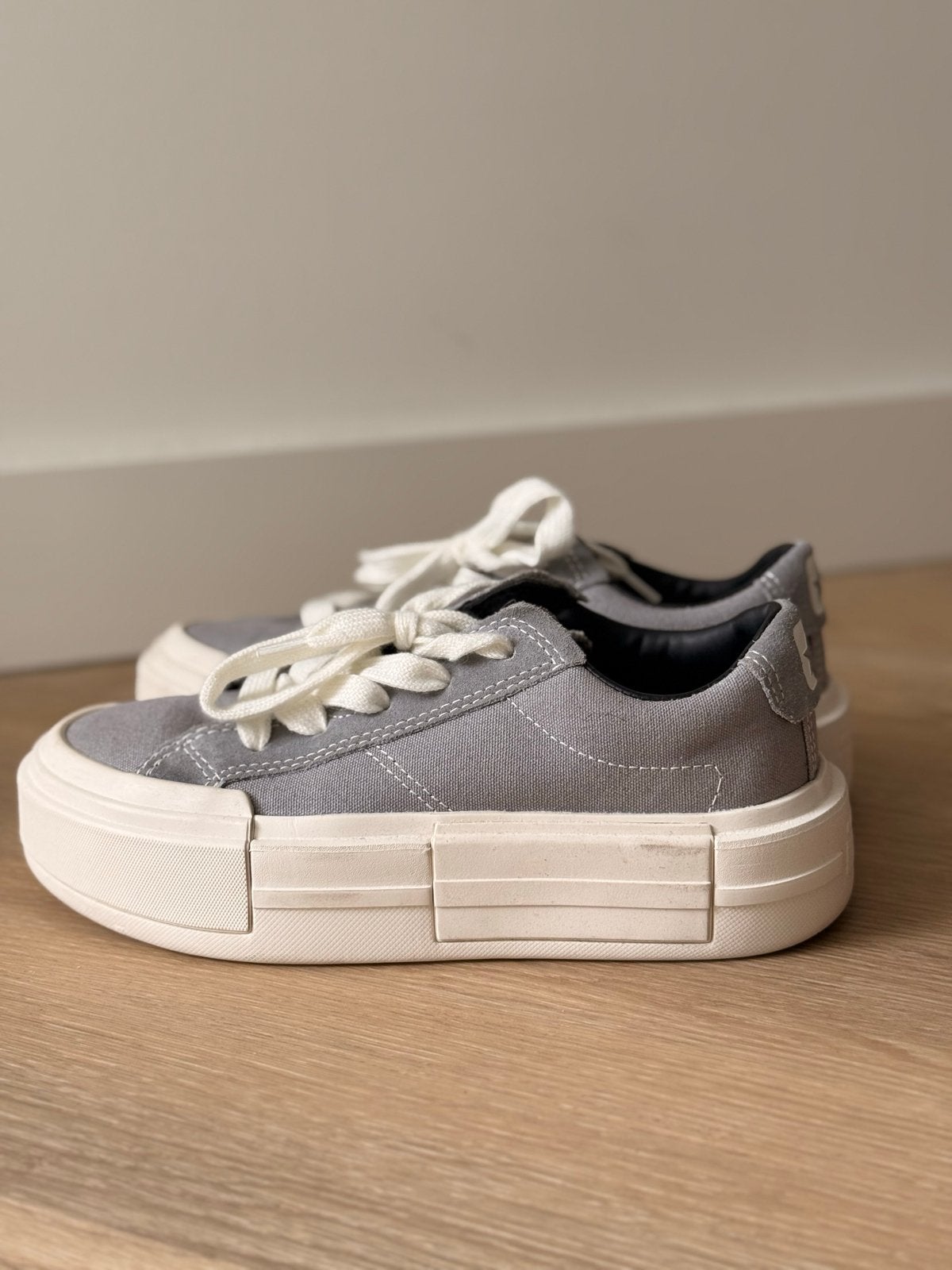 Converse One Star Platform Sneakers Grijs Maat 37, Ophalen, Zo goed als nieuw, Grijs, Sneakers of Gympen