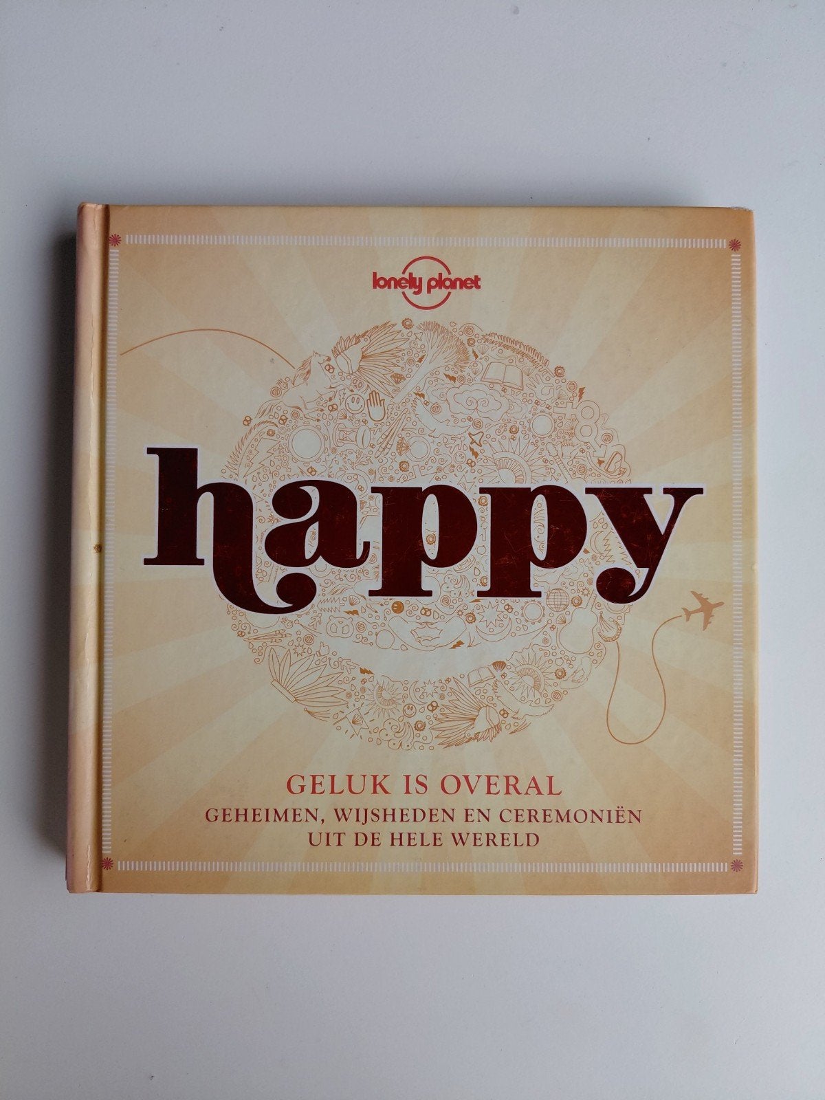 Lonely Planet Happy, Lonely Planet, Ophalen of Verzenden, Zo goed als nieuw, Reisgids of -boek