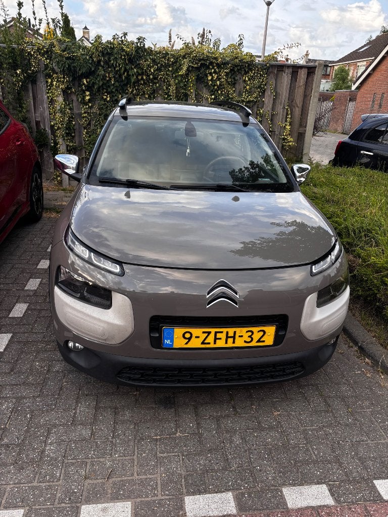 Citroën C4 Cactus 1.2 E-thp 110 2015 Bruin, USB, 40 €/maand, Beige, 1199 cc