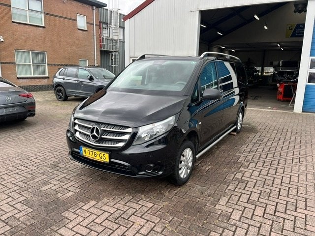 Mercedes-Benz Vito 2.1 CDI 100KW 2015, Auto's, Metallic lak, 4 cilinders, 2000 kg, Zwart