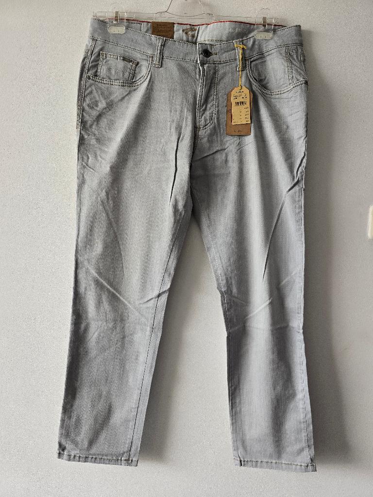 Nieuw Camel Active dun spijkerbroek maat 38/30, Kleding | Heren, Spijkerbroeken en Jeans, W36 - W38 (confectie 52/54), Nieuw, Ophalen of Verzenden
