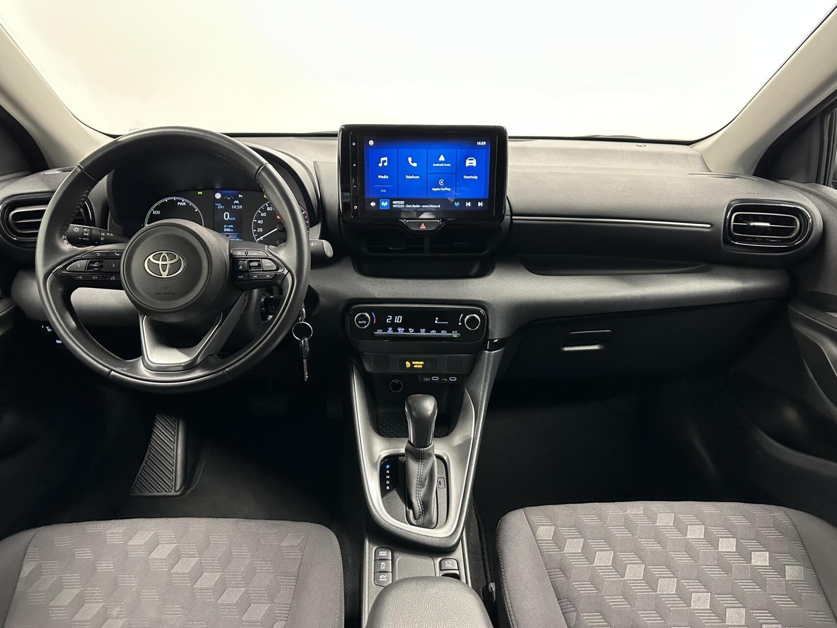 Toyota Yaris 1.5 Hybrid 115 Business ADAPTIEF CRUISE CAMERA, Auto's, Gebruikt, Met garantie (alle), 49 €/maand, Bedrijf